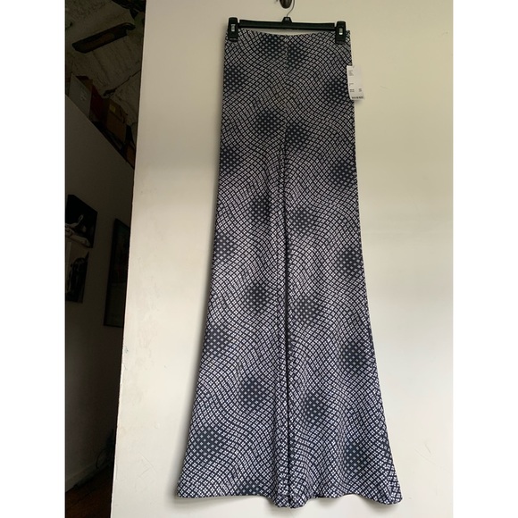 NWT Urban Outfitters High Rise Flare Pant - Picture 3 of 5